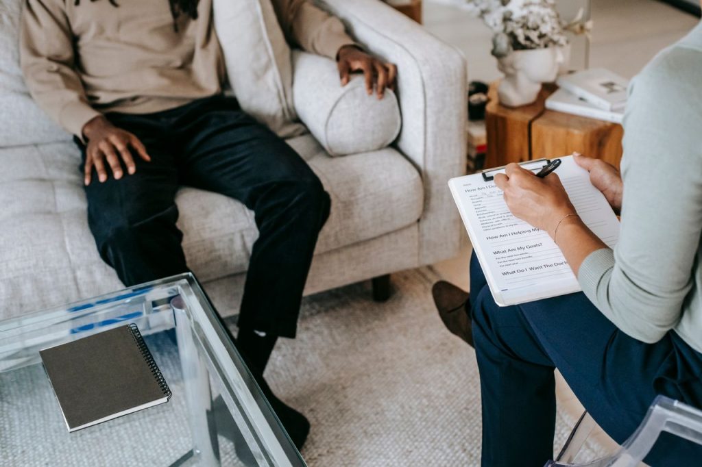 Clinical Psychologist in Dubai or a Wellness Routine? Use the Broken-Leg Test