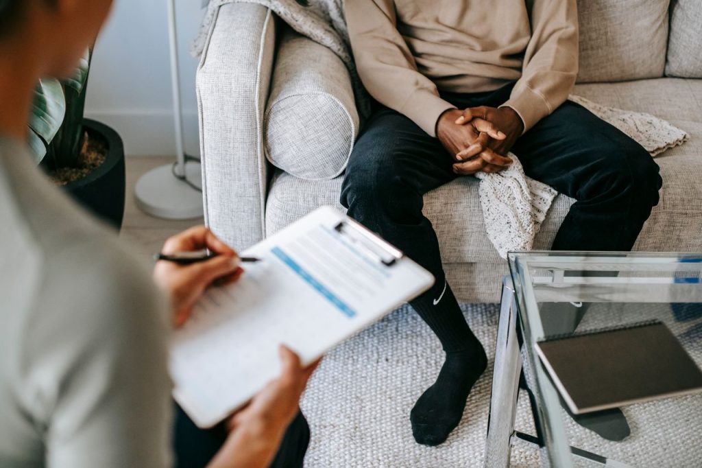Do You Need a Diagnosis Before You See a Psychologist in Dubai?